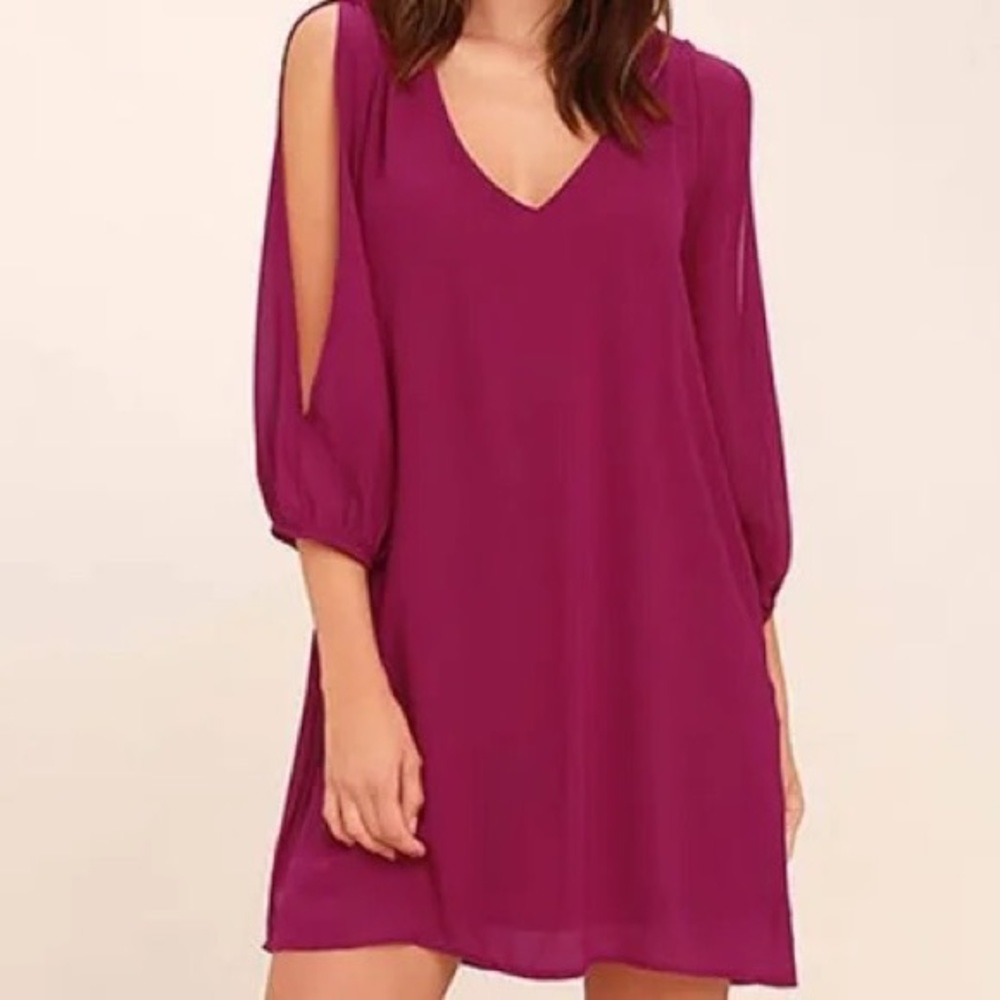 Lulus Wine Red SZ S “Shifting Dears” 3/4 Split Cold Shoulder Dress NWOT